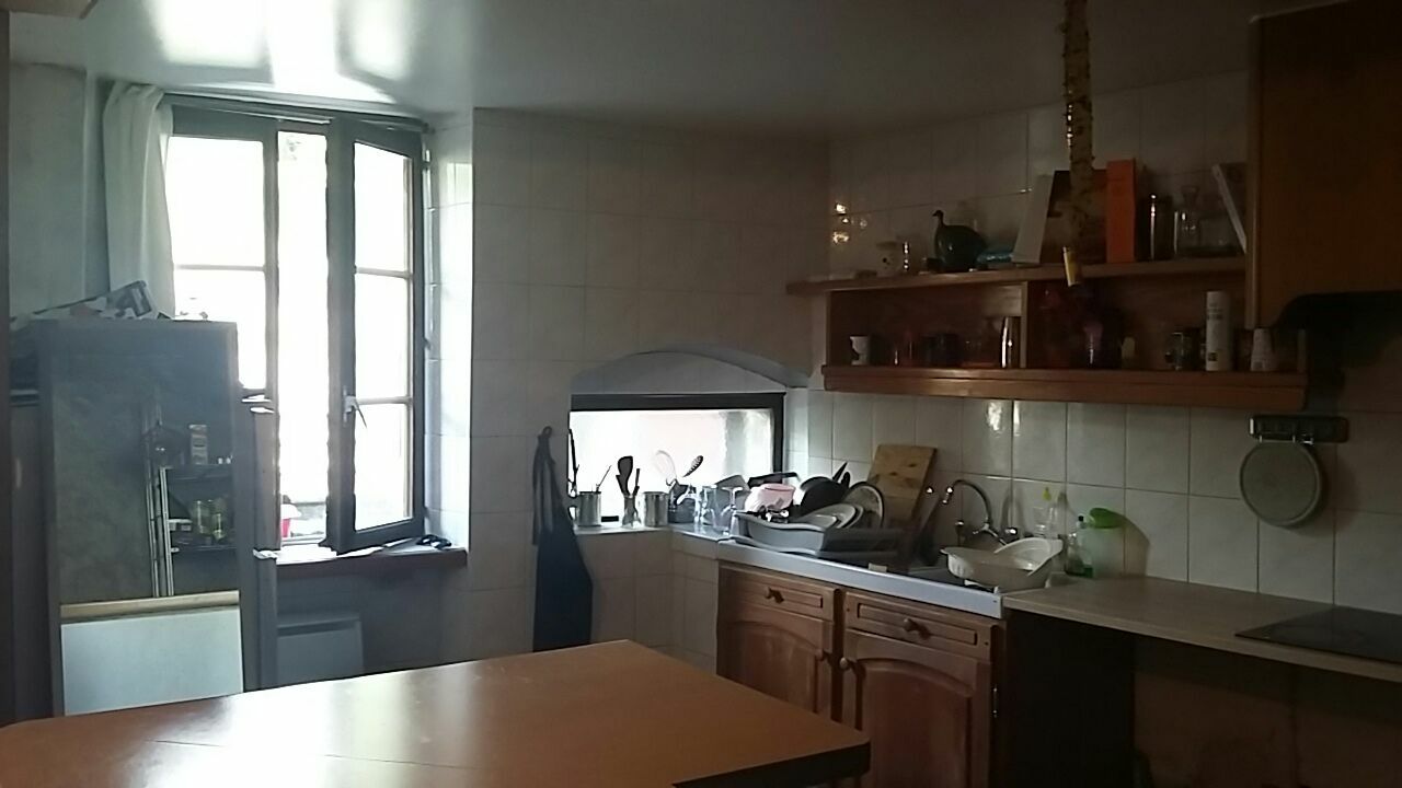 Colocatie Grilly 191179