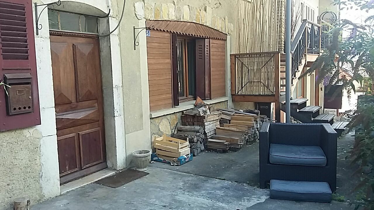 Colocatie Grilly 191179