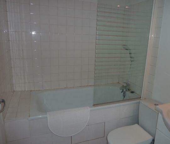 Gastgezin Paris 128576