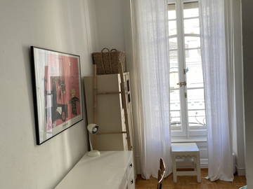 Roomlala | Einzelzimmer Großes Charmantes Apartment Im Zentrum Von Lausanne