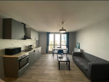 Roomlala | Ekskluzywne wspólne zakwaterowanie Metro Basilique Saint-Denis i RER D