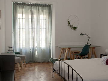 Roomlala | Elegante e tranquilo > Cama Queen Size espaçosa, varanda e wc privativo