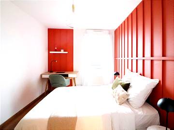 Roomlala | Elegante Habitación De 12 M² En Alquiler En Lille - LIL05