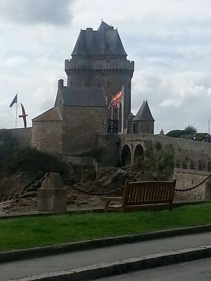 Habitaciones De Huéspedes La Fresnais 27598