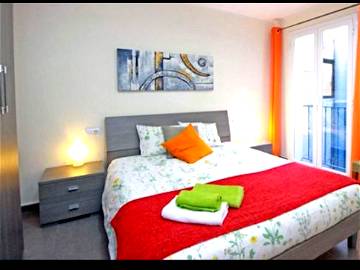 Roomlala | En Suite Master Bedroom