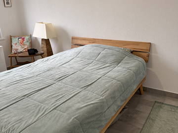 Roomlala | En suite room in a private home – Versoix (2 min from the train station)