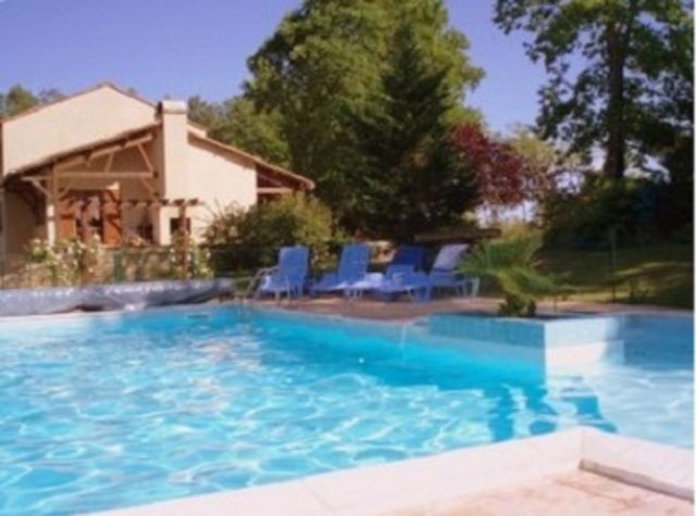 Habitaciones De Huéspedes Mauzens-et-Miremont 18518