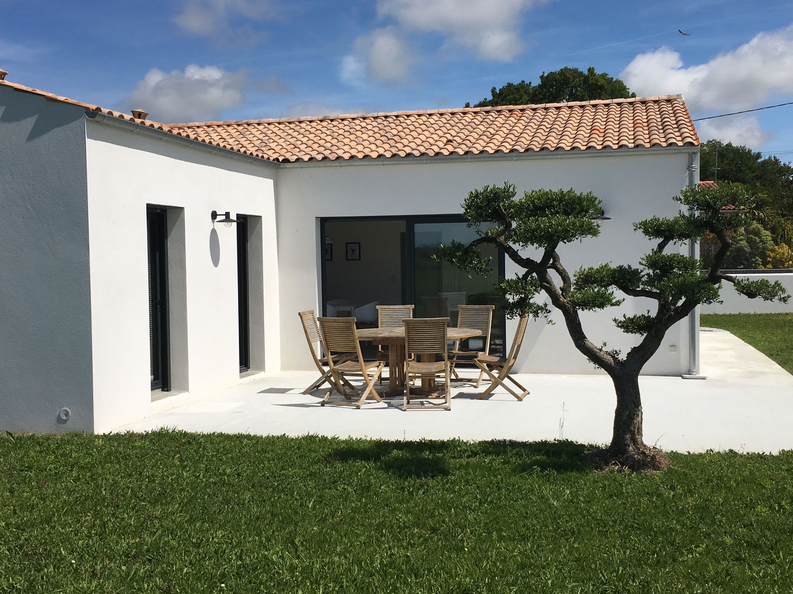 Estudio Independiente Yves 233948