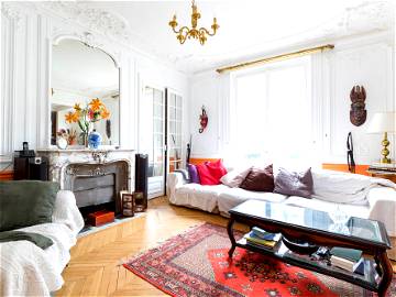 Roomlala | Encantadora Habitación En El Corazón De París