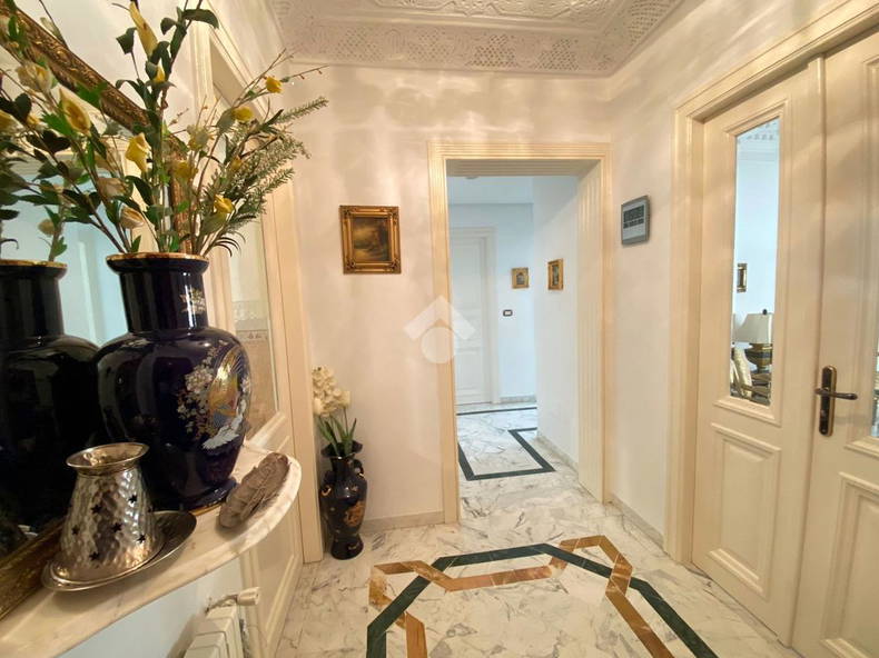 Quedarse En Casa Ariana 386216-1