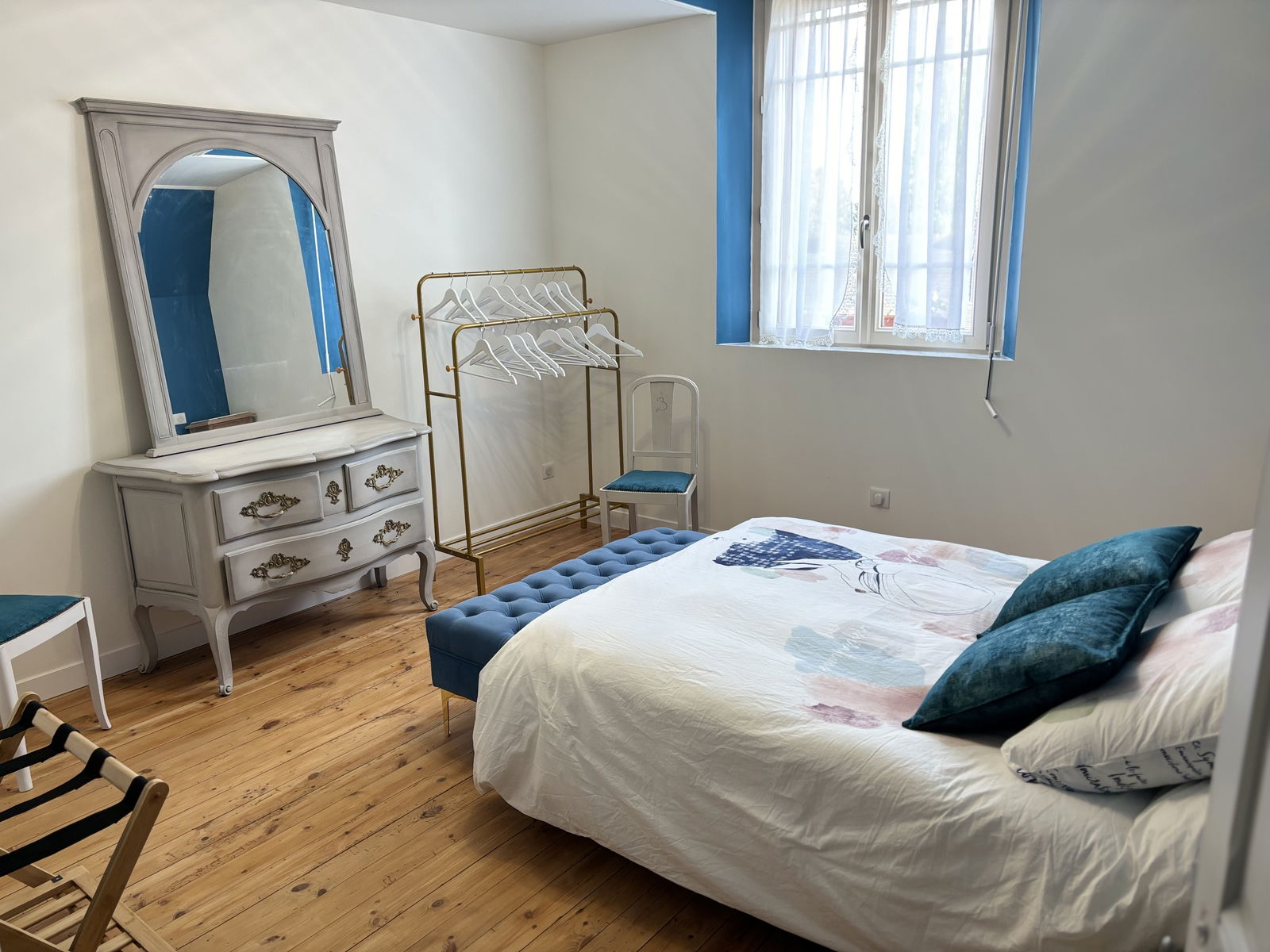 Homestay La Neuville-Roy 523655