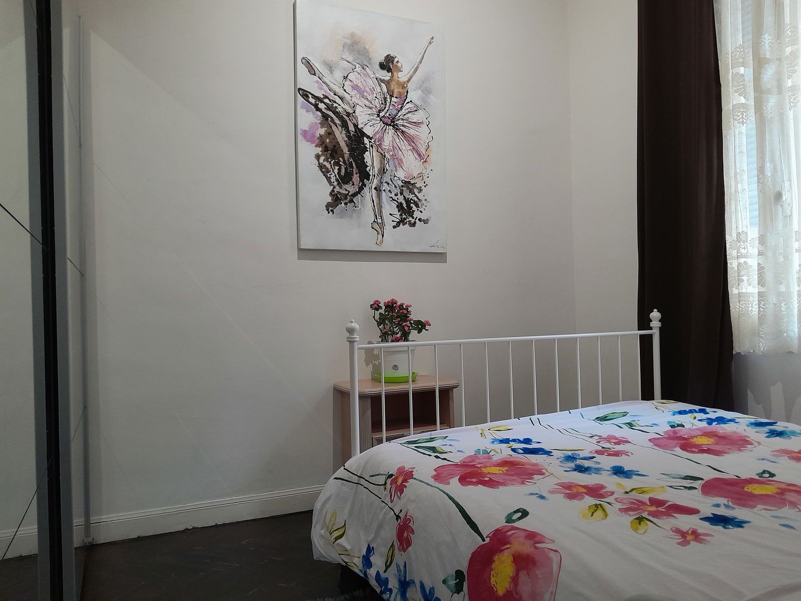 Independent Studio Nice 543675