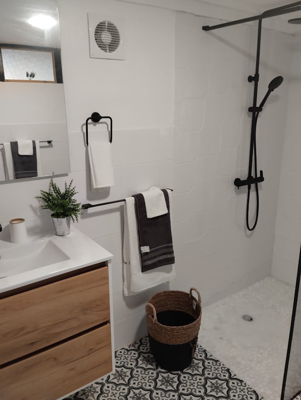 Studio Indépendant Fort-de-France 300635