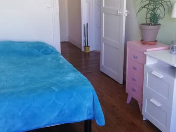 Roomlala | Erstaunliches Schlafzimmer Mit Balkon