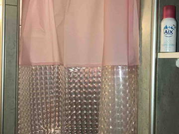 Habitación en casa del anfitrión en alquiler en Saint-Tropez - foto 12: Cuarto de baño-12