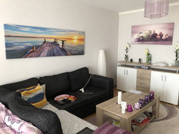 Roomlala | Estudante para dividir apartamento com (cópia)
