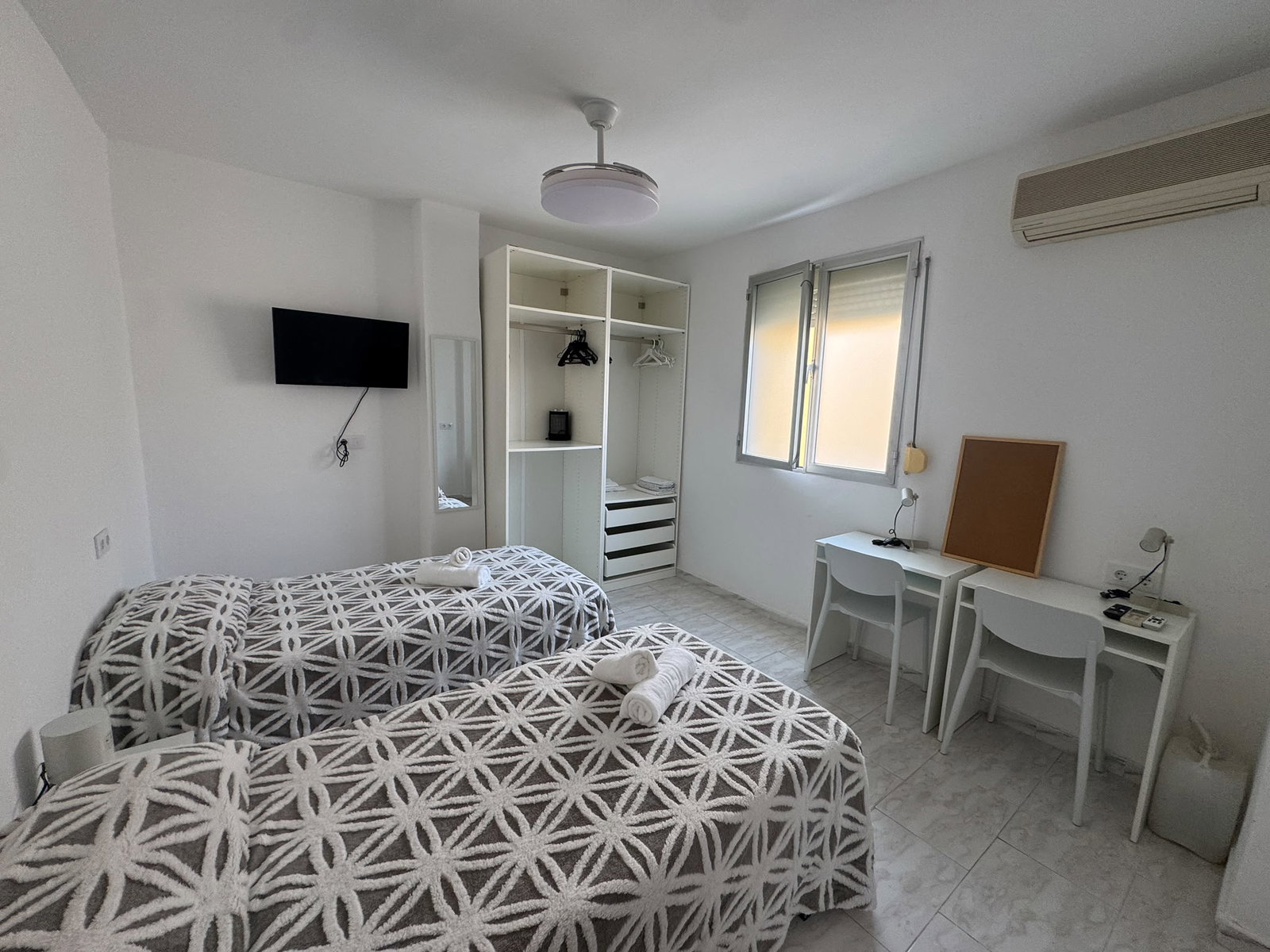 Habitación En Casa Del Anfitrión Málaga 677577