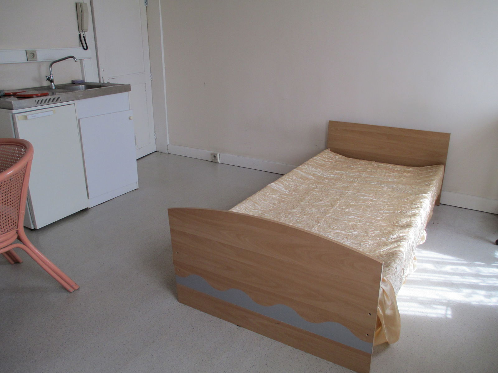 Quartos De Hóspedes Courcelles 111135