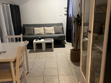 Roomlala | Estúdio em St Genis Pouilly