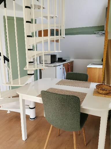 Estudio Independiente Plailly 516090