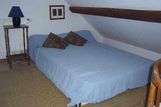 Hospedagem Em Casa De Família Vigny 21870