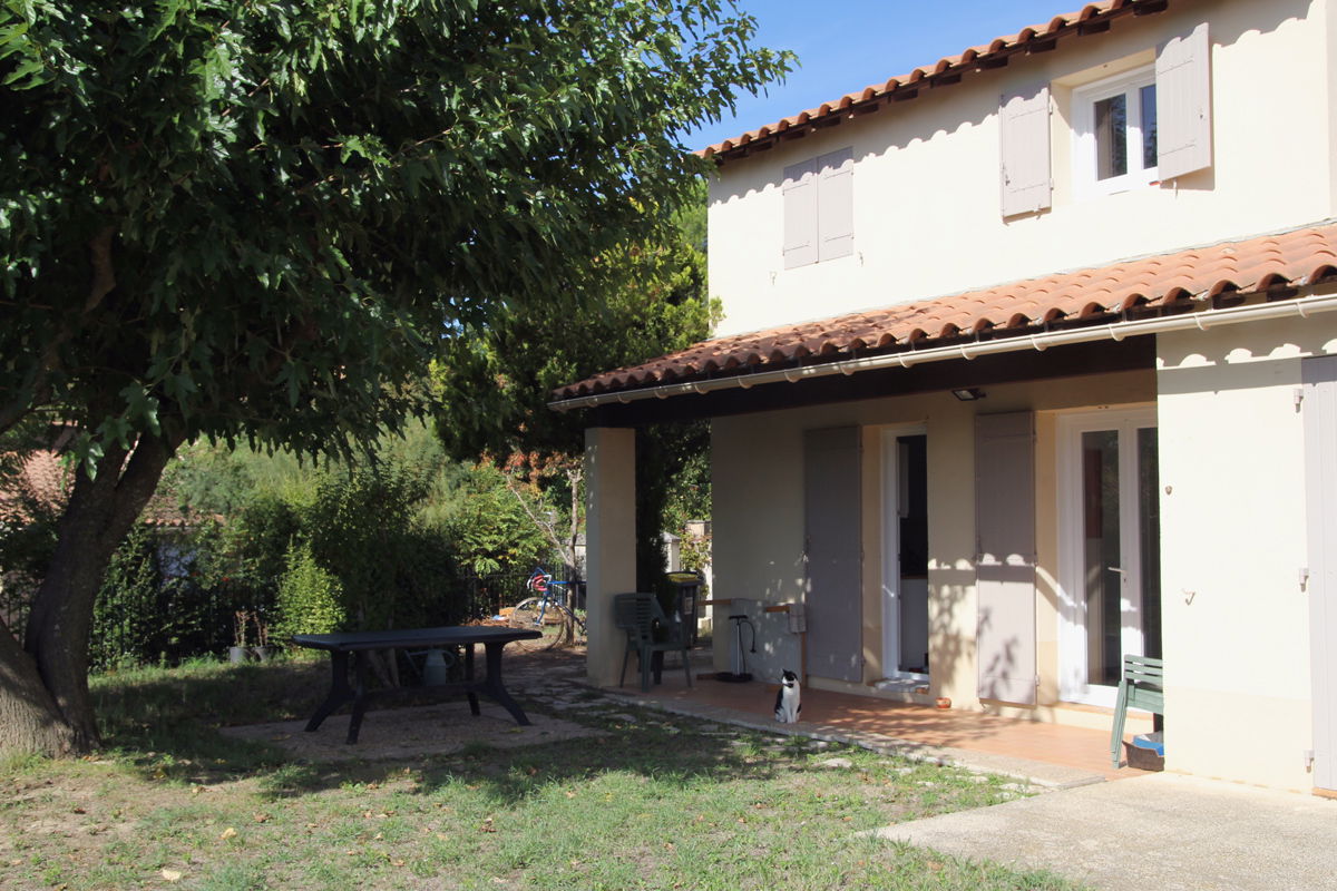 Colocação Carpentras 152957