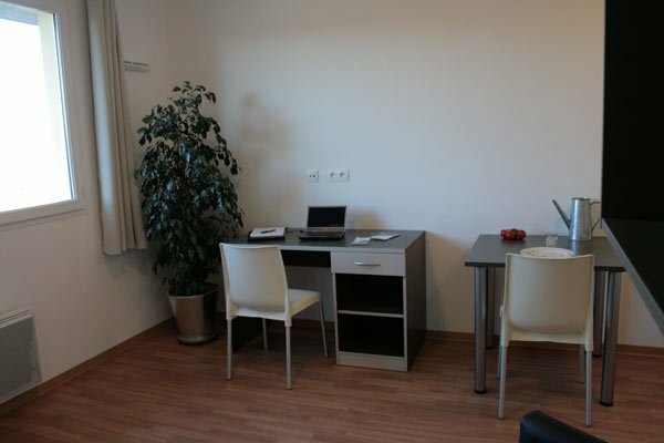 Quartos De Hóspedes Marseille 83155