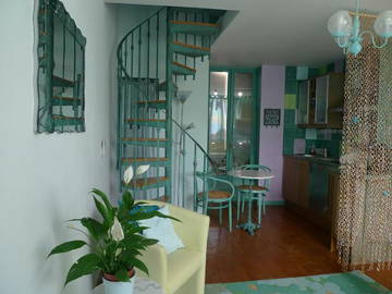 Roomlala | Estúdio mobiliado para alugar