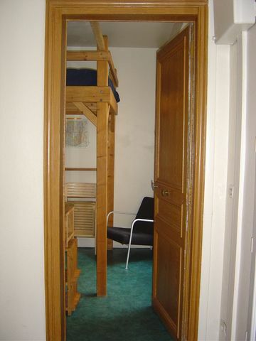 Estudio Independiente Paris 24622