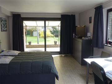Roomlala | Estudio Privado En Vivienda Privada