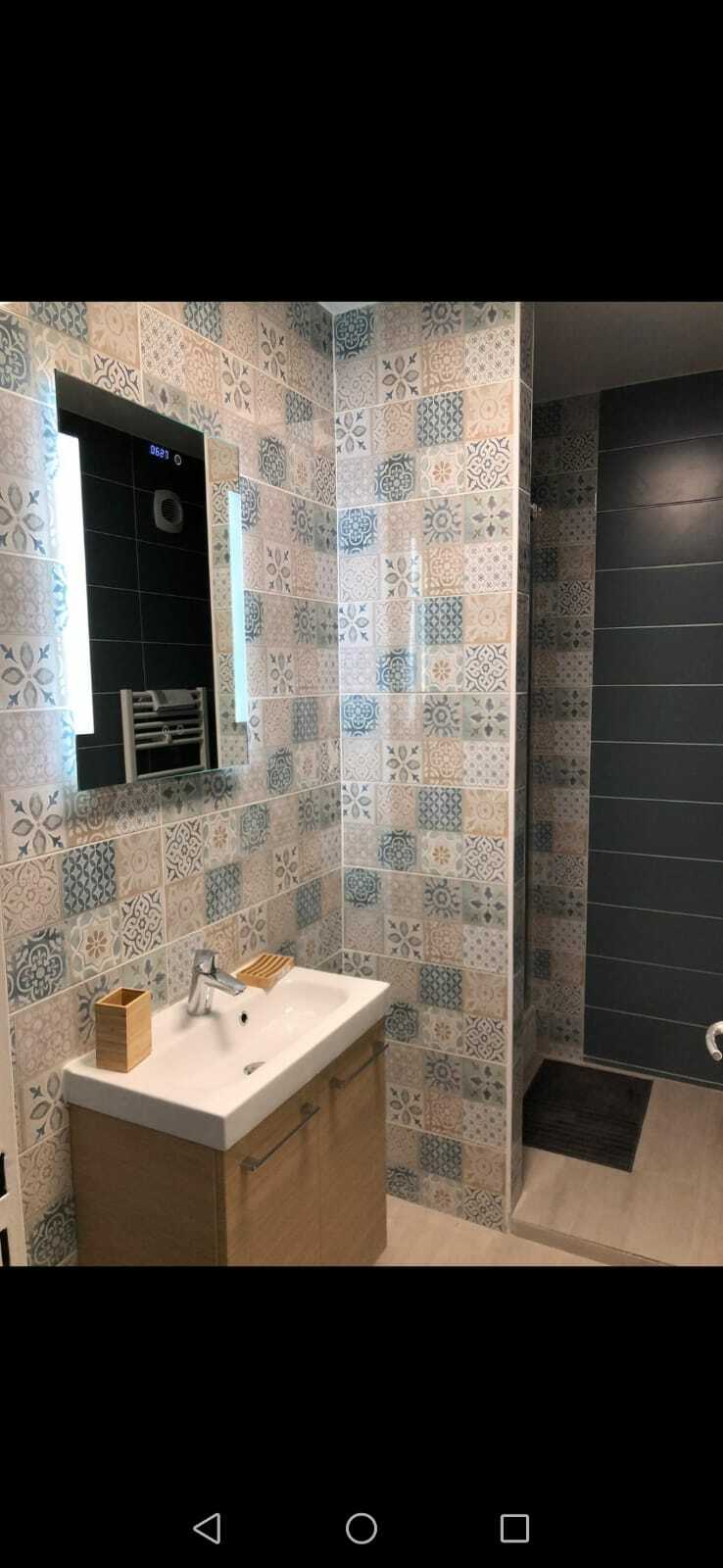 Colocación Créteil 251011