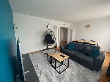 Roomlala | Excelente quarto compartilhado a 30 minutos de Paris