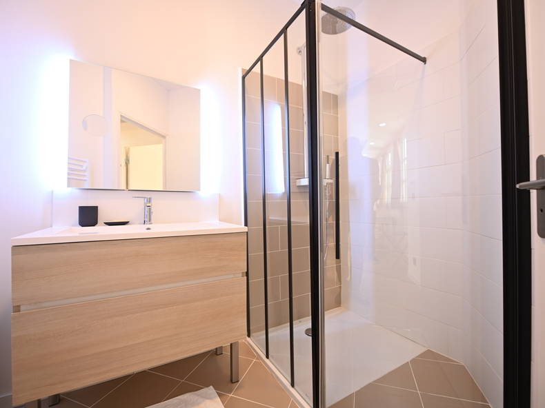 Entire Home Montpellier 266609-5