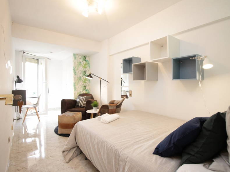 Homestay Barcelona 200202-1