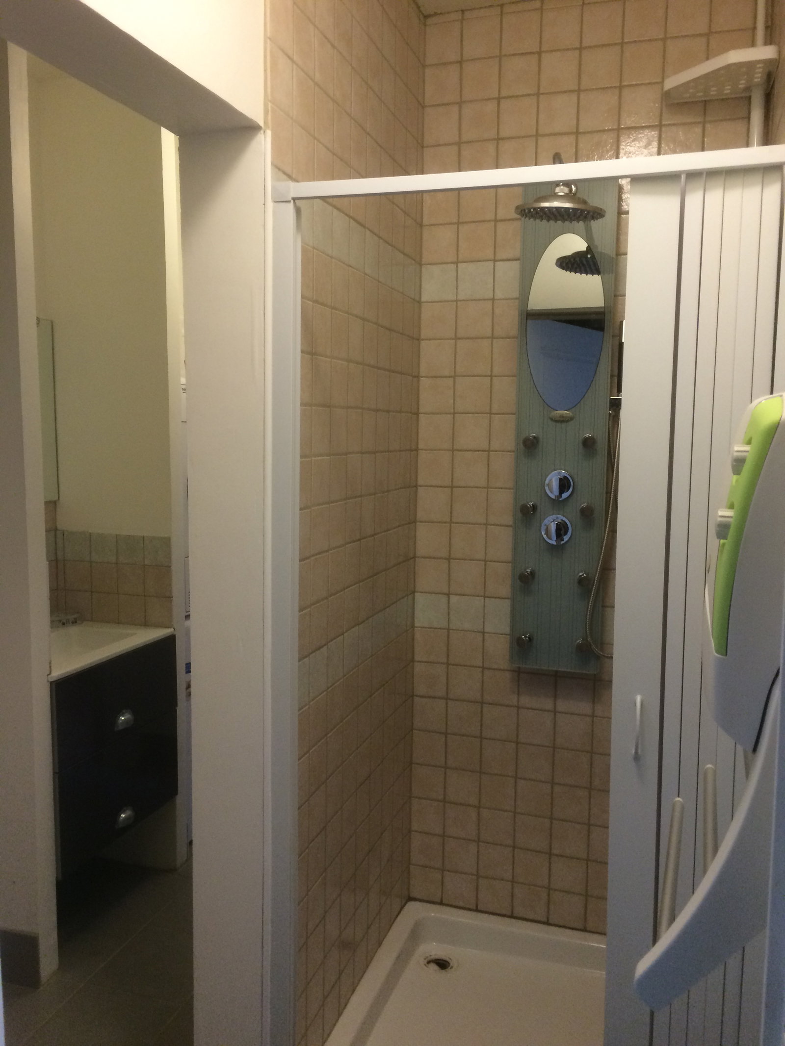 Famiglia Lamalou-les-Bains 472056