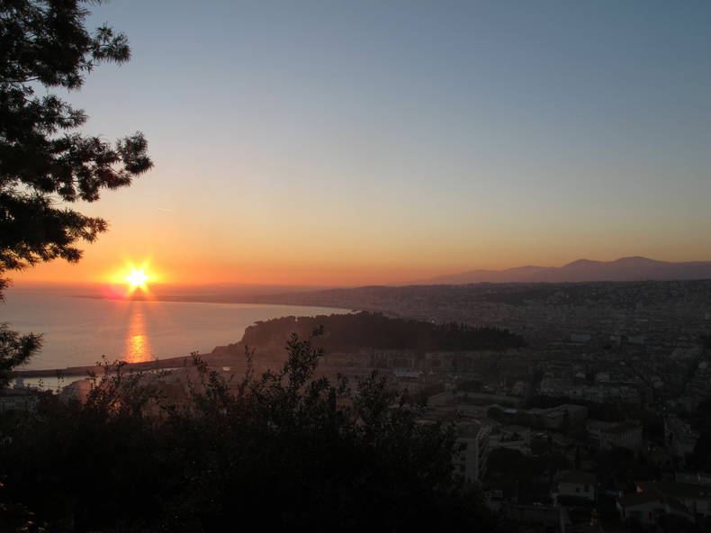 Entire Home Nice 51244-1