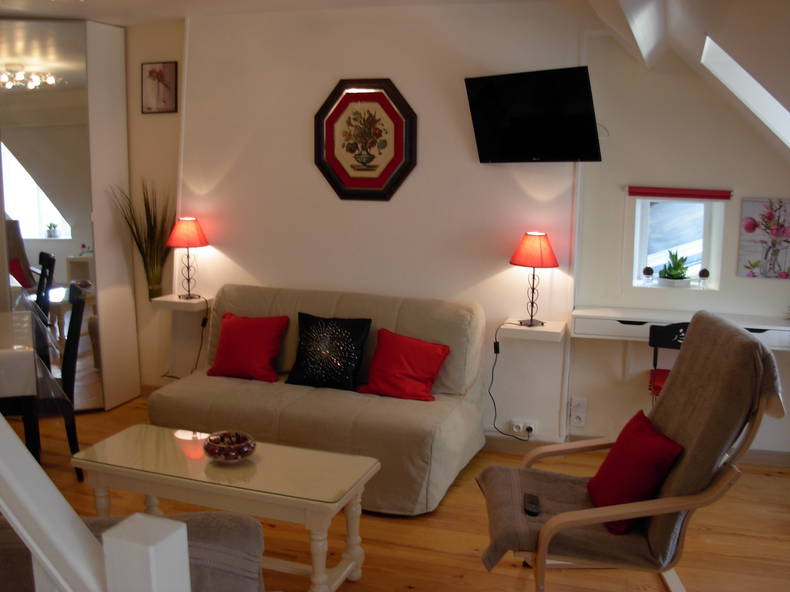 Entire Home Bayeux 74573-1