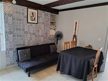 Room For Rent Coubron 303331-1