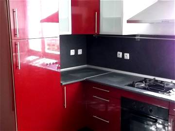 Roomlala | F3 For Rent, 400m From The Euro 2016 Stadium