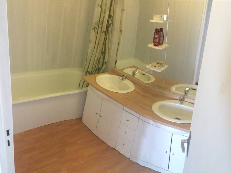 Kolokation Éragny 147777-3