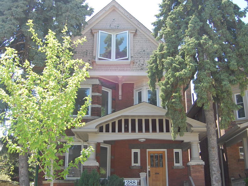 Colocation Toronto 300295-1