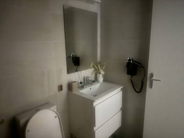 Logement entier à louer à Sainte-Anne - photo 12 : salle de bain-12
