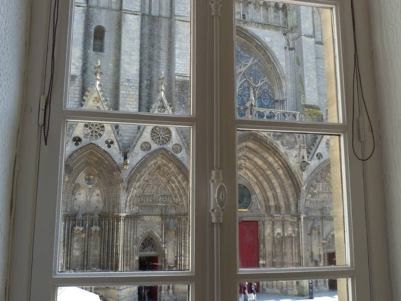 Entire Home Bayeux 96949-1