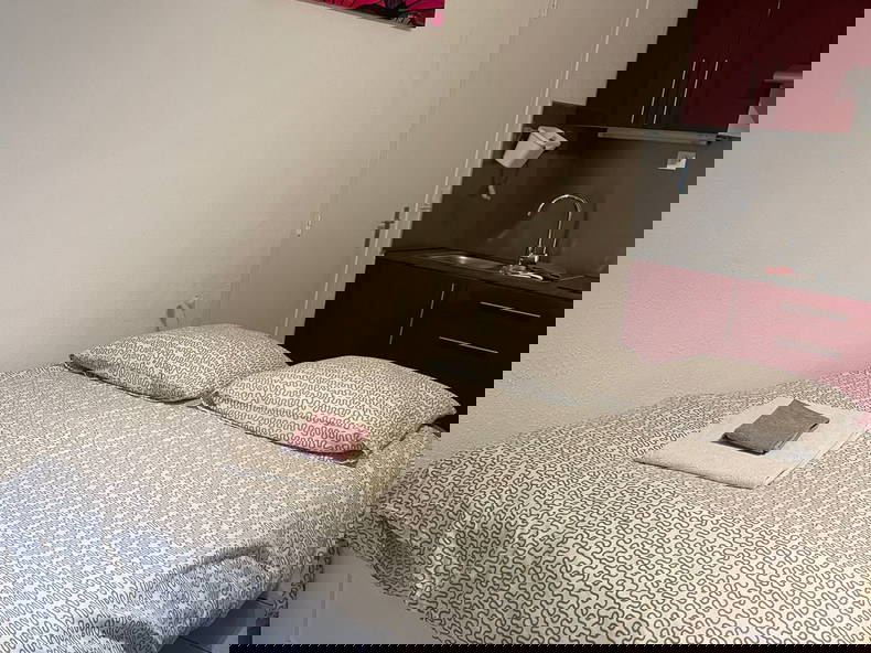 Entire Home Bayeux 96949-4