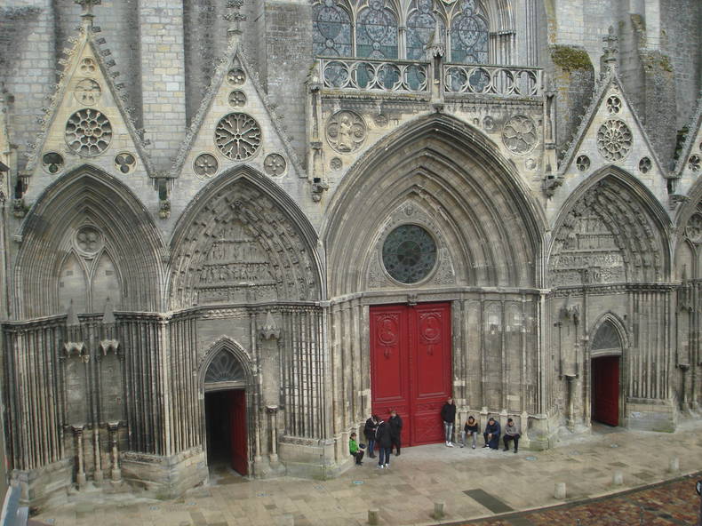 Entire Home Bayeux 143559-2