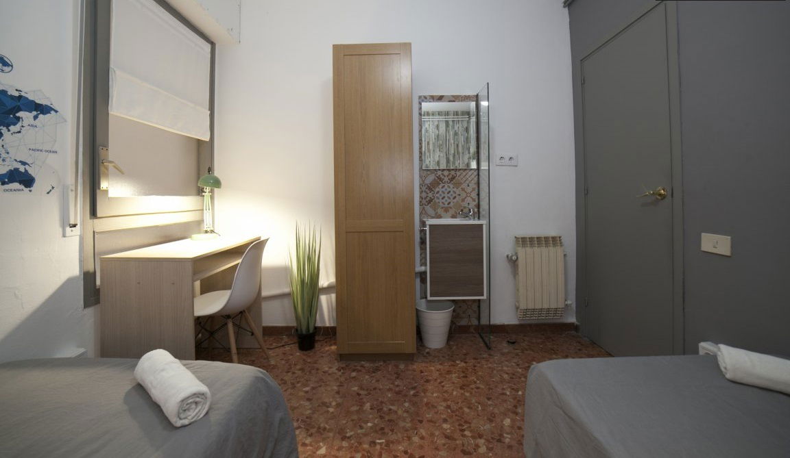 Homestay Barcelona 200130