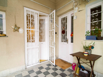 Entire Home Budapest 191830-10