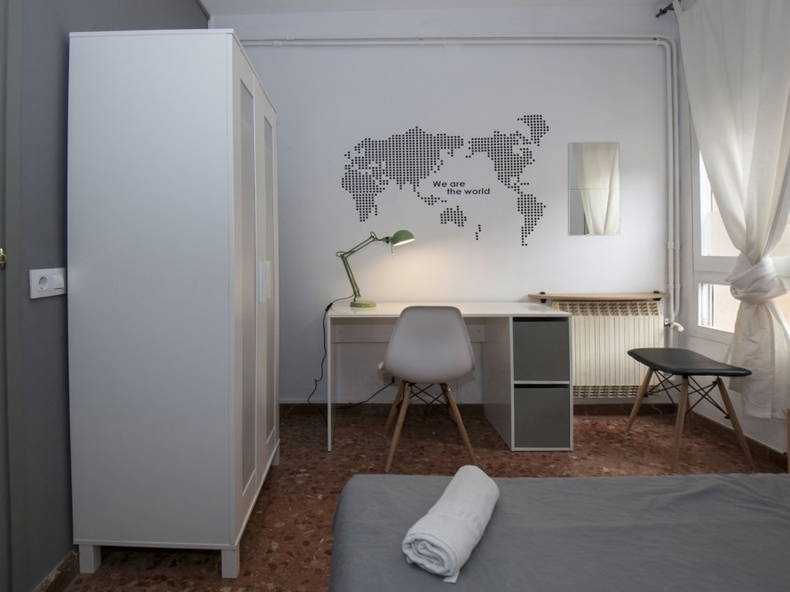 Homestay Barcelona 200305-3