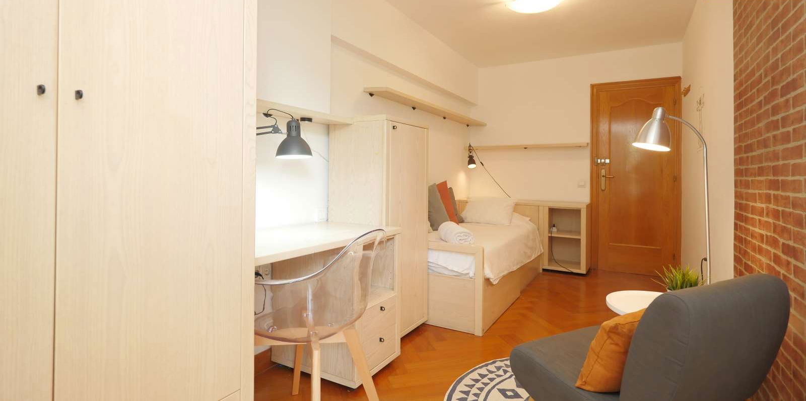 Homestay Barcelona 200299