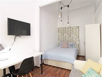 Roomlala | Fantástica Habitación En El Barrio De Gracia ARH10-R3